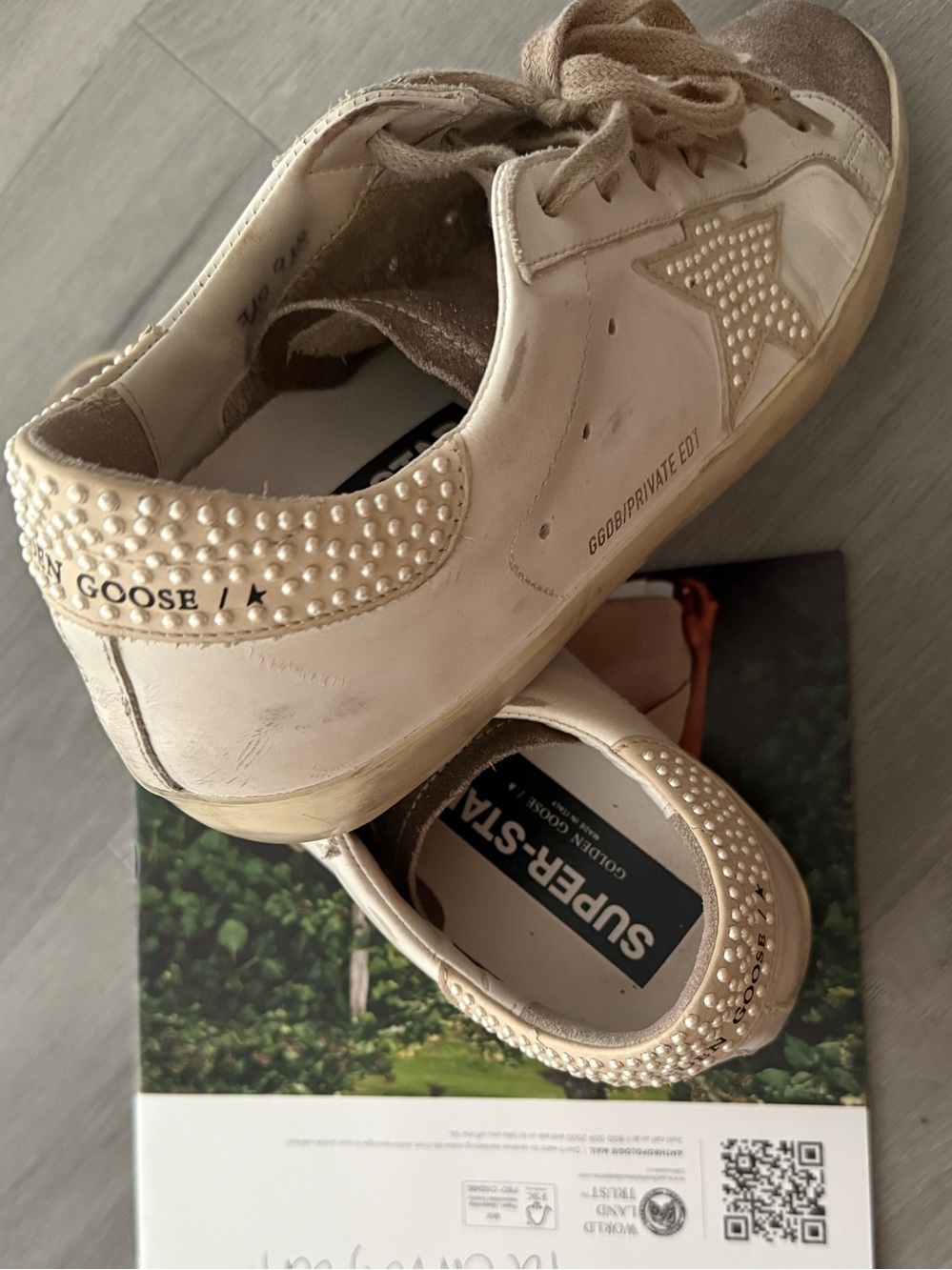 Golden Goose Women's White & Gold Studded Super-Star Sneakers sz 39 / 9